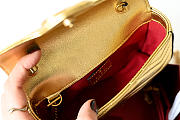 Gucci GG Marmont mini bag Gold metallic chevron leather - 3