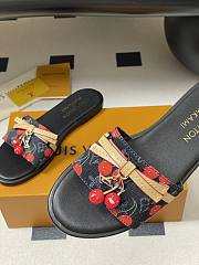 LV X TM Cherry pendant flat sandals 14 - 6