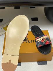 LV X TM Cherry pendant flat sandals 14 - 2