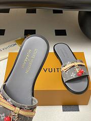 LV X TM Cherry pendant flat sandals 10 - 3
