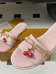 LV X TM Cherry pendant flat sandals 09 - 4
