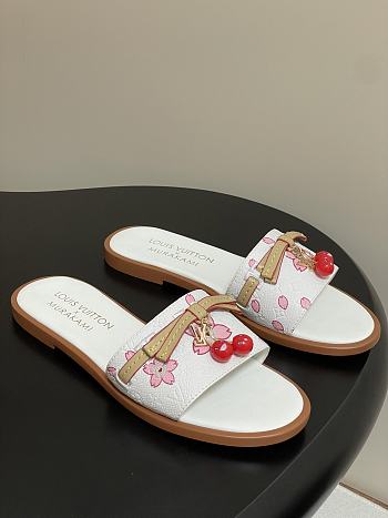 LV X TM Cherry pendant flat sandals 06