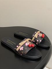 LV X TM Cherry pendant flat sandals 05 - 1