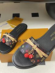 LV X TM Cherry pendant flat sandals 03 - 4
