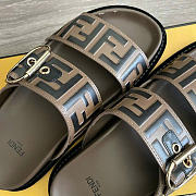 Fendi Sandales spartiates In Gray - 3