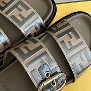 Fendi Sandales spartiates In Gray - 4