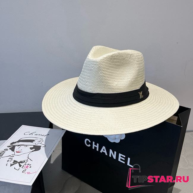 Chanel Lujia new hat - 1