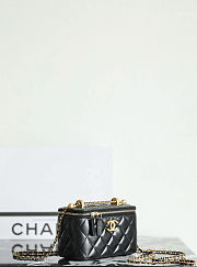 Chanel Mini Vanity Case In Black - 3