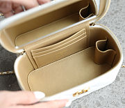 Chanel Mini Vanity Case In White - 3