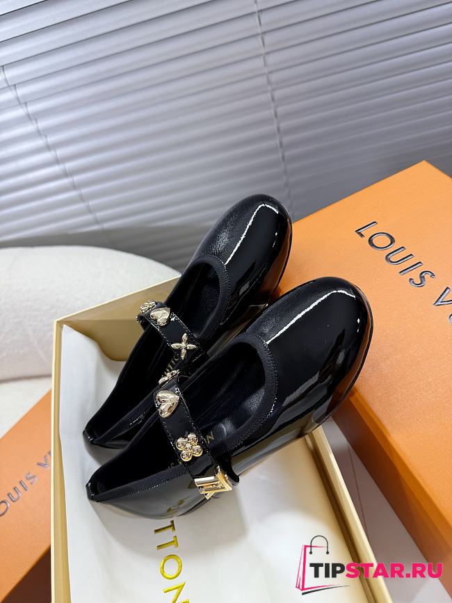 Louis Vuitton Ballet Shoes In Shiny Black - 1