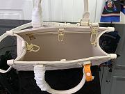 Louis Vuitton OnTheGo PM Embossed grained cowhide leather Dream Cream - 5