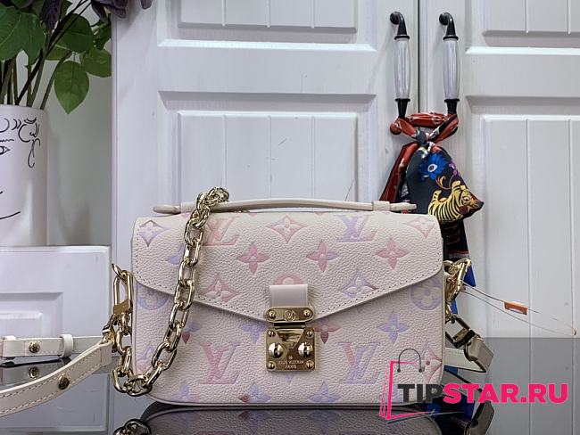 Louis Vuitton Pochette Métis East West Dream Cream Color - 1