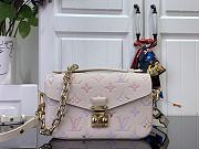 Louis Vuitton Pochette Métis East West Dream Cream Color - 1