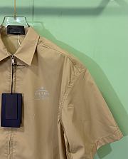Prada printed zipper short-sleeved shirt beige - 4