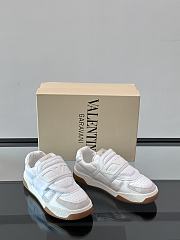 Valentino Joie de Jouer Shoes In Pink - 2