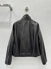 Loewe wide-leg motorcycle leather jacket in black - 2