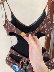 Louis Vuitton Swimsuit figure-flattering 02 - 5