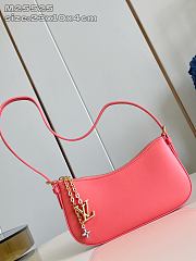 Louis Vuitton LV Bloom Pochette Bag Calfskin Pink M25525 - 1
