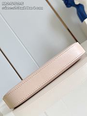 Louis Vuitton LV Bloom Pochette Bag Calfskin M25784 Sand color - 3