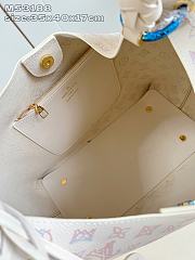 Louis Vuitton Carmel Perforated Mahina calfskin leather Dream Cream - 3
