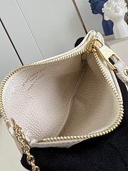 Louis Vuitton Key Pouch Dream Beige M25597 - 3