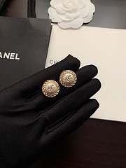 Chanel round pearl earrings - 5