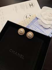 Chanel round pearl earrings - 4