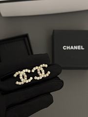 Chanel pearl half diamond cc earrings - 4