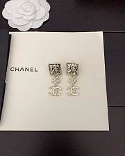 Chanel petal pearl earrings - 5