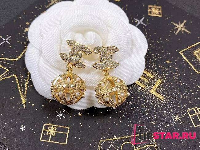 Chanel Pearl Braided Mesh Stud Earrings - 1