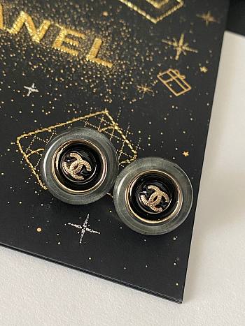 Chanel Chanel three-dimensional ring crystal sugar letter earrings