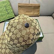 Gucci classic baseball cap features a bee design 04 - 2
