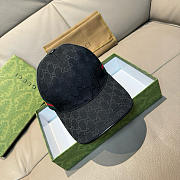 Louis Vuitton baseball cap features a subtle print 02 - 2