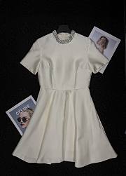 Chanel waist-cinching dress in beige - 5