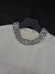 Chanel waist-cinching dress in beige - 3