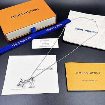Louis Vuitton Teardrop diamond necklace silver