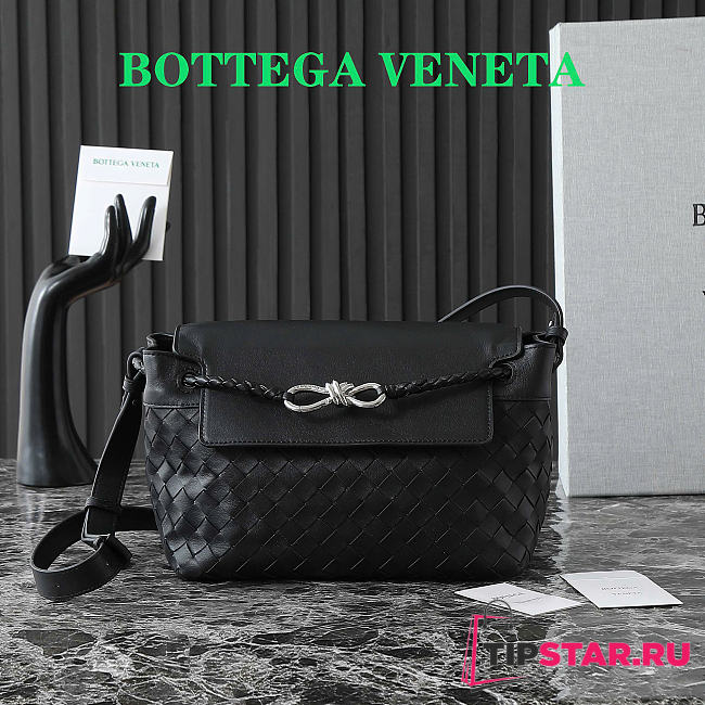 Bottega Veneta Small Andiamo Messenger In Black - 1