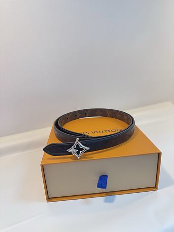Louis Vuitton reversible LV Flowergram belt 01