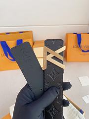 Louis Vuitton modern Taurillon leather in black 4 cm - 6