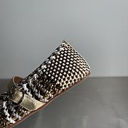 Alaia color-blocked woven shoes 02 - 4