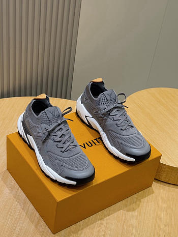 Louis Vuitton LV Runner Tatic Sneaker 03
