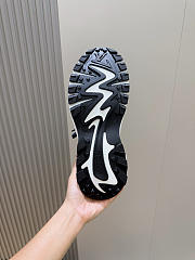 Louis Vuitton LV Runner Tatic Sneaker 02 - 6