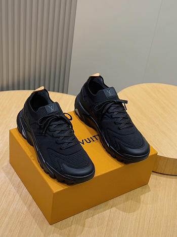 Louis Vuitton LV Runner Tatic Sneaker 01