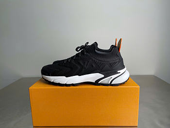 Louis Vuitton LV Runner Tatic Sneaker In Black/ White