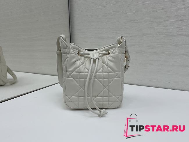 Dior D-Motion handbag in white - 1