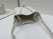 Dior D-Motion handbag in white - 5