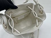 Dior D-Motion handbag in white - 2