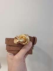Bottega Veneta Knot belt features an intrecciato-woven 03 - 1