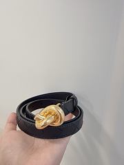 Bottega Veneta Knot belt features an intrecciato-woven 01 - 3