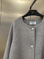 Chanel Autumn and Winter Wool Jacket with Pearl 02 - 2